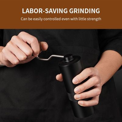 黒いエスプレッソの手動コーヒー豆挽器の木製のハンドルの円錐ぎざぎざ手のコーヒー豆挽器